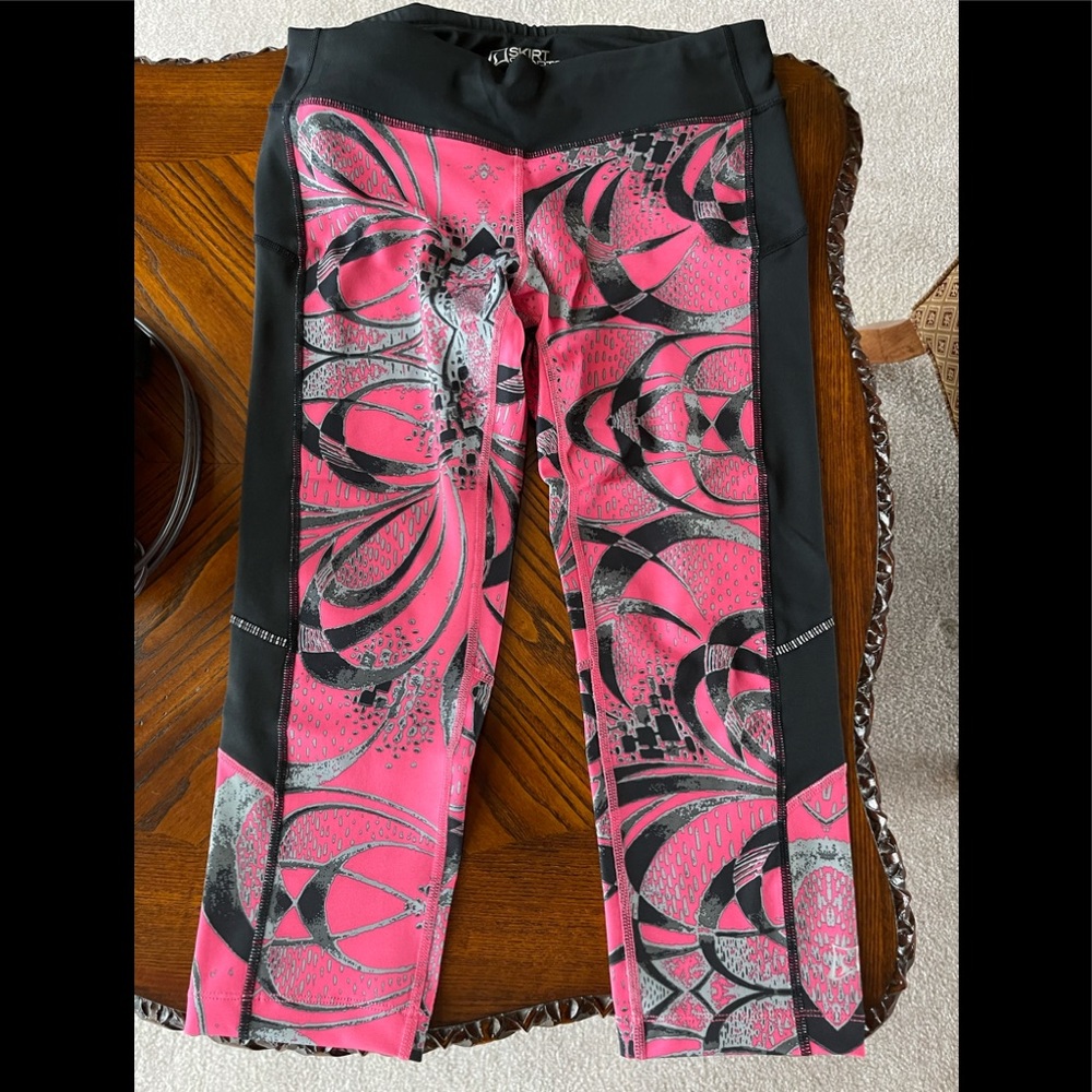 Skirt Sports Redemption Capri Exotic Print/Black